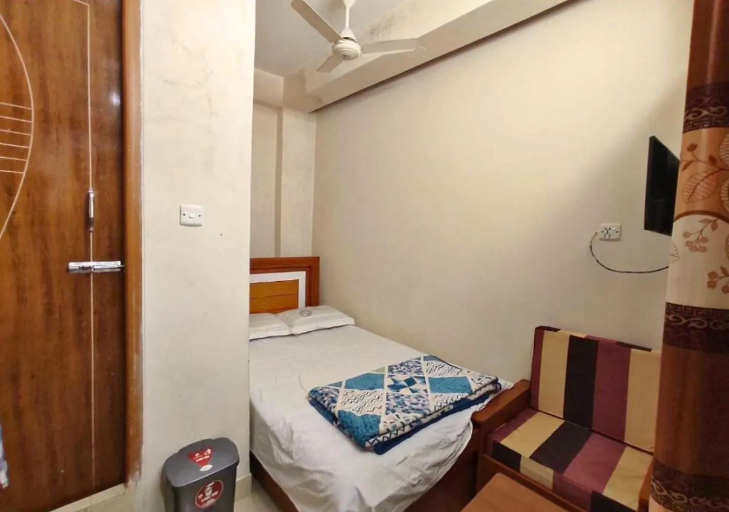 Hotel New Royal Dhanmondi Dhaka Bangladesh