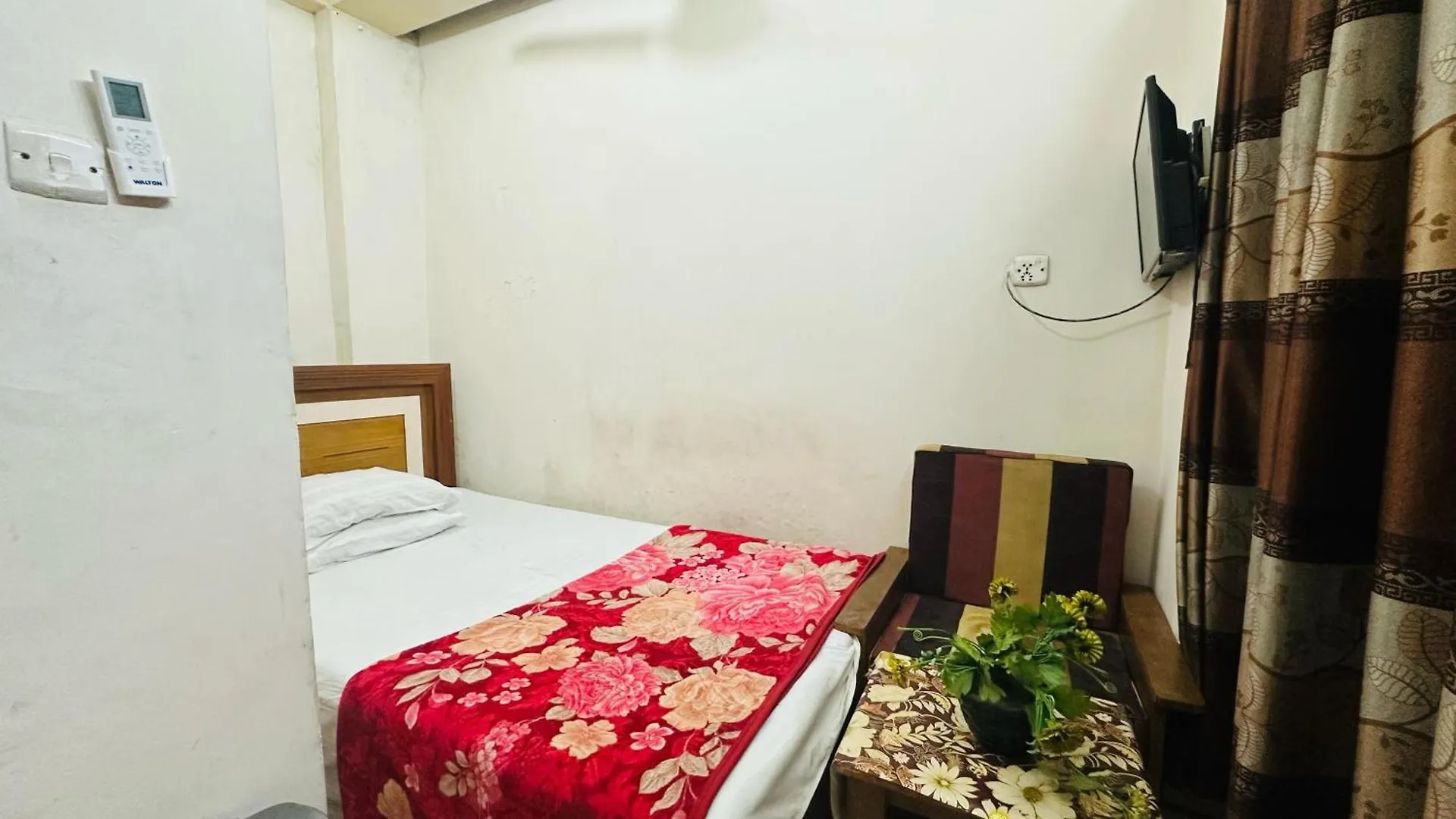 Hotel New Royal Dhanmondi Dhaka