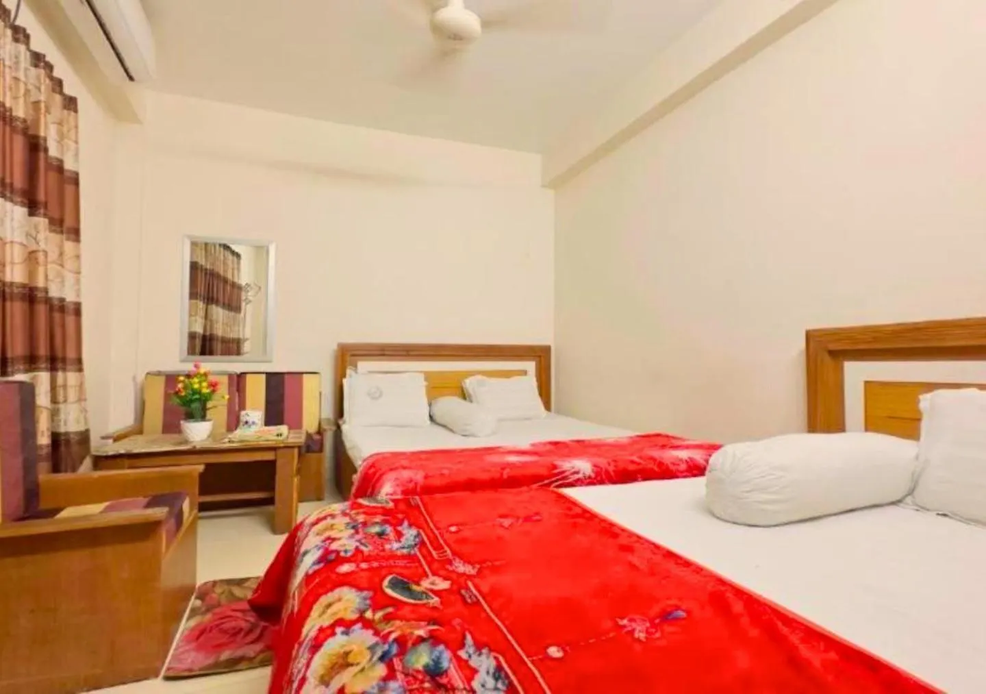 Hotel New Royal Dhanmondi Dhaka