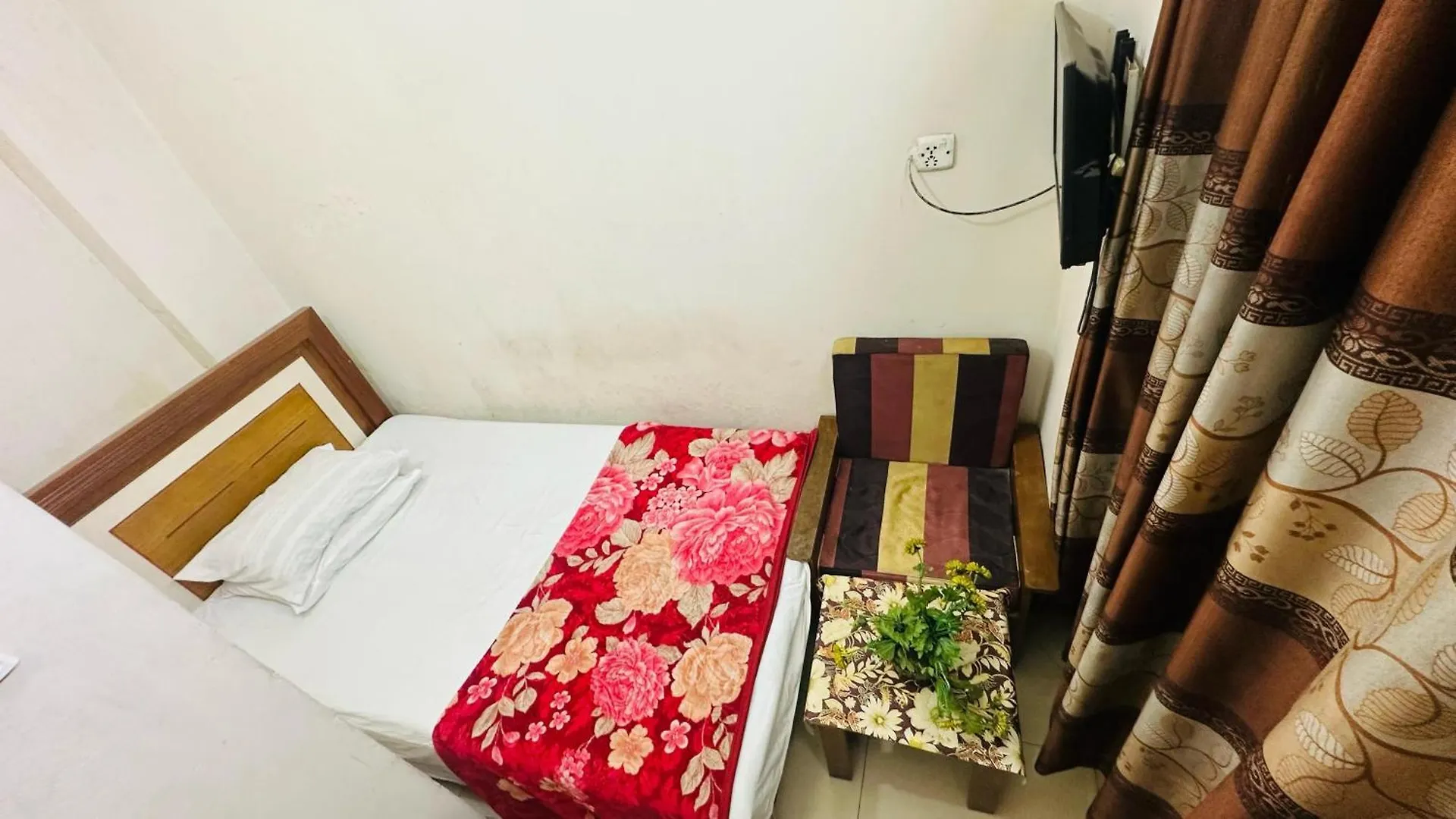 Hotel New Royal Dhanmondi Dhaka