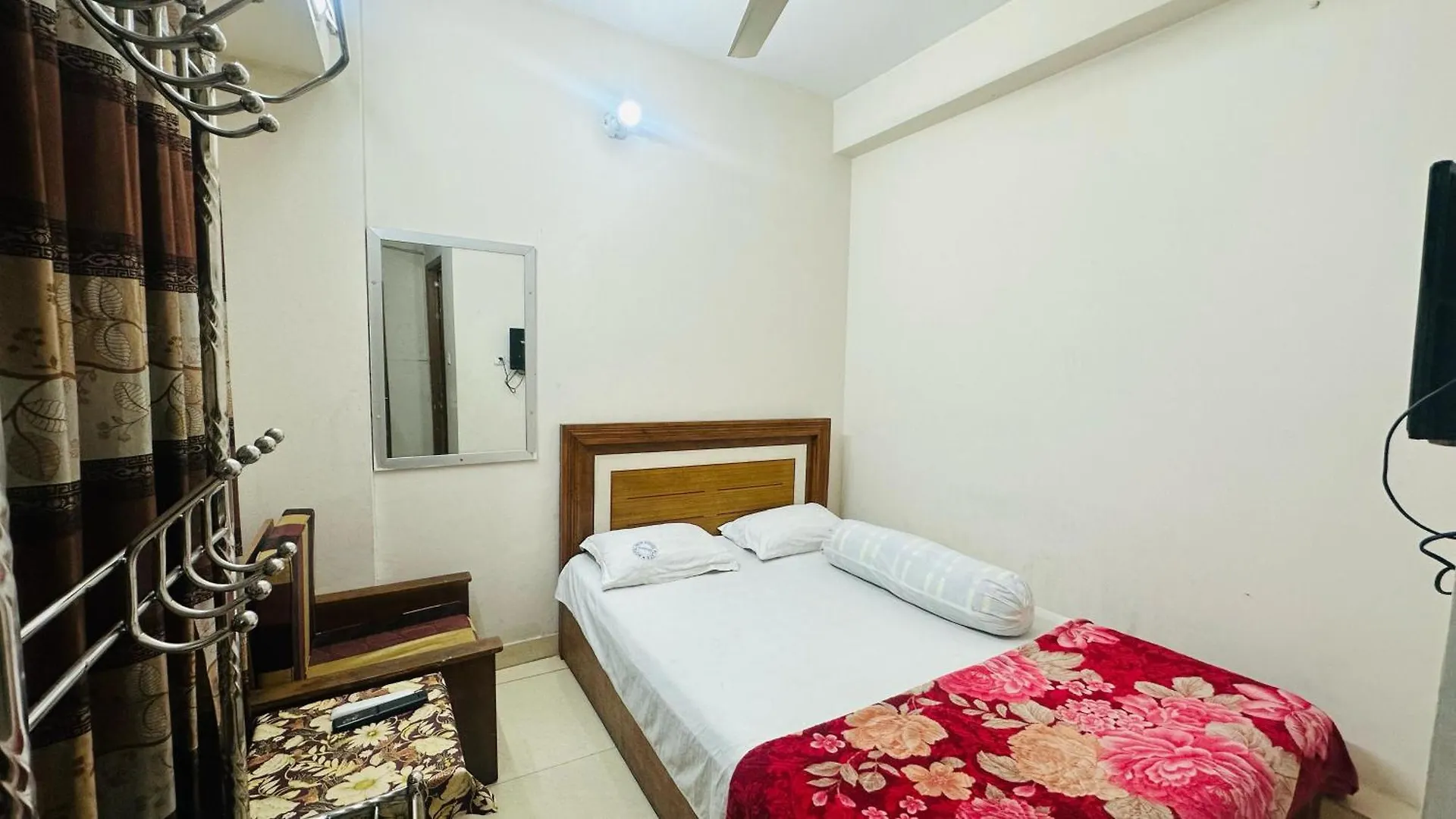 Hotel New Royal Dhanmondi Dhaka Bangladesh